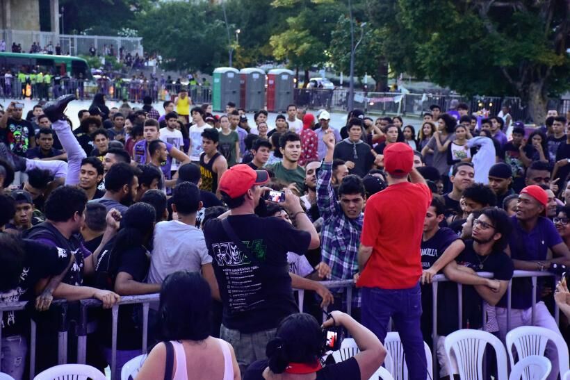 Público en la Plaza de la Paz, Urbana Rock 2017